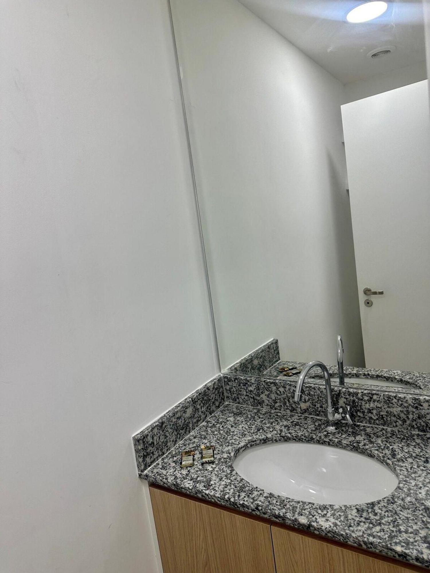 Apartamento Abundante No Bras C/piscina/metro Bras *